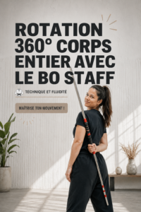 Femme réalisant un spin à 360° avec un bâton de combat