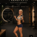 Femme réalisant un exercice abdominal inspiré par Hailey Fernandez dans un cadre sportif.