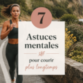 Femme courant dans un parc, souriante et pleine d'énergie, profitant de sa course.
