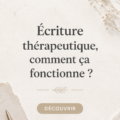 Une femme écrivant dans son journal intime, symbolisant l'écriture thérapeutique et le bien-être
