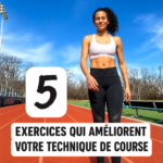 Femme courant avec une foulée correcte lors d'un entraînement en extérieur
