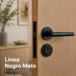 Un intérieur décoré avec des éléments en Ligne Noir Mat, créant une ambiance élégante.