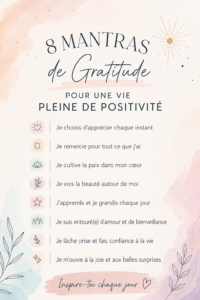 Une femme méditant avec un sourire serein, entourée de nature, pratiquant des mantras de gratitude.