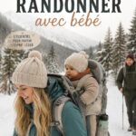 Sac à dos de randonnée préparé avec les essentiels pour une sortie avec bébé.