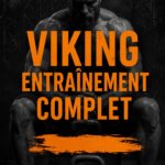 Femme réalisant un entraînement inspiré des Vikings dans un cadre naturel.